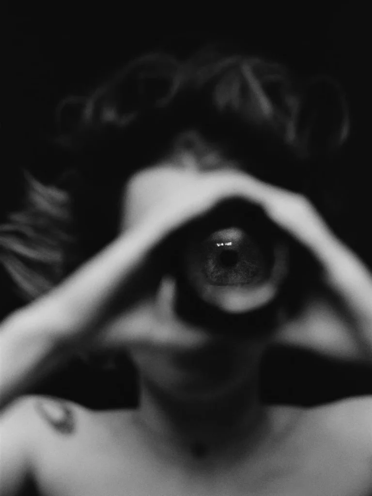 Portrait d’une femme en cadrage rapproché